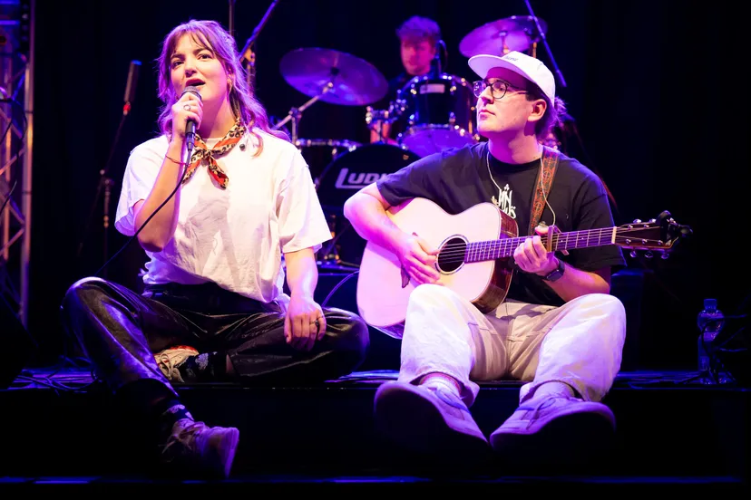 maartje 2543px sv14870