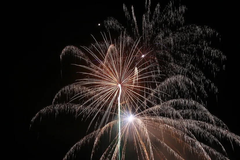 fireworks-1590058-1280-vuurwerk