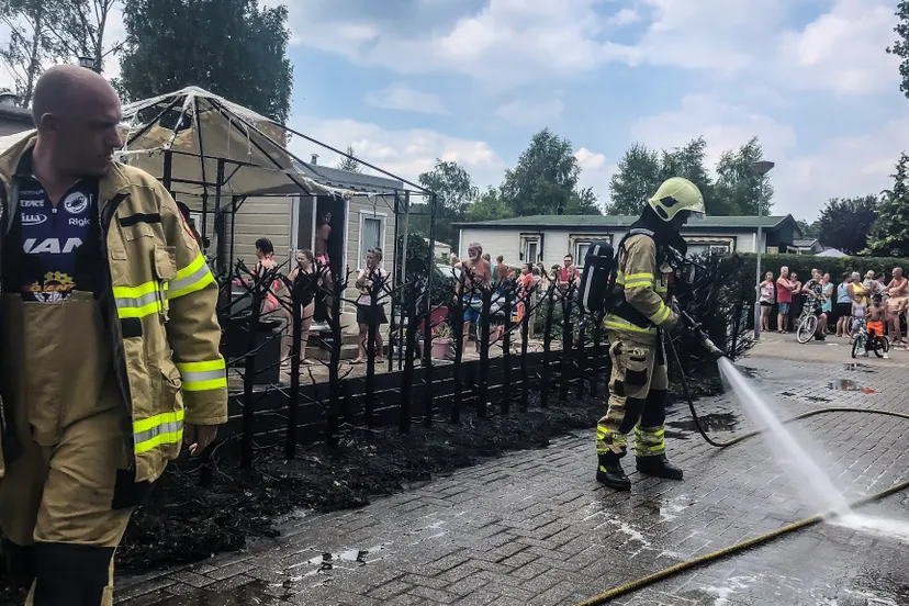 18070695 27898 newsunited