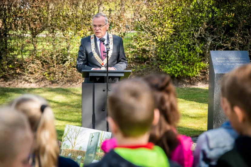 2022025 gemeente barneveld herdenking met scholieren013 pauwmedia