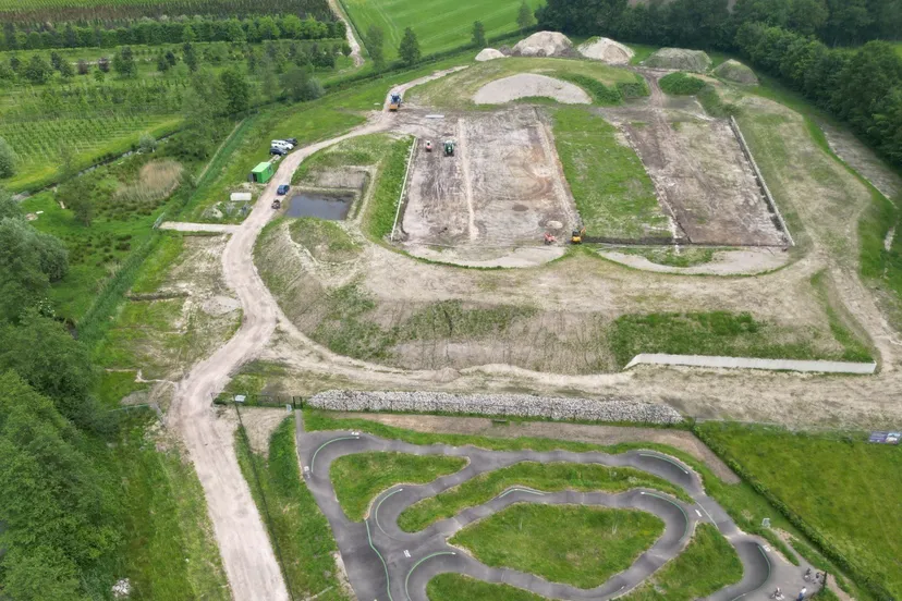 aanleg fietscrossterrein hanzeweg 0012