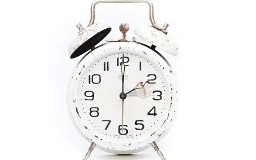 alarm clock 2175342 340 915x518 1