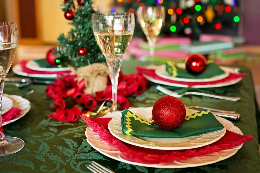 christmas table 1909796 960 720