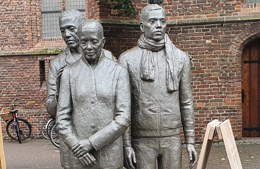 csm artikel 7 beeld 3 generaties molukkers a3f5b5c269