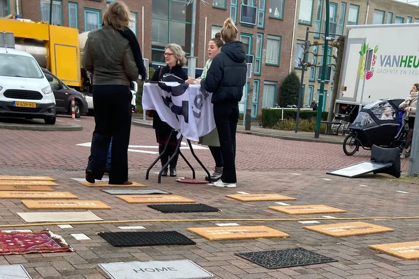 foto bij persbericht deurmattenactie