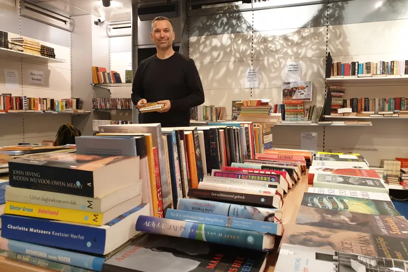 huibert van verseveld tussen de boeken