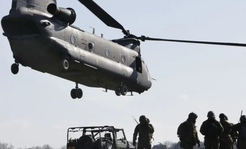 laagvliegen helikopter oefening