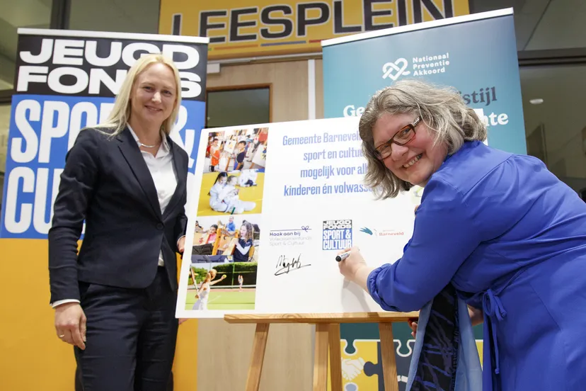 ondertekening deelname sport en cultuurfondsen