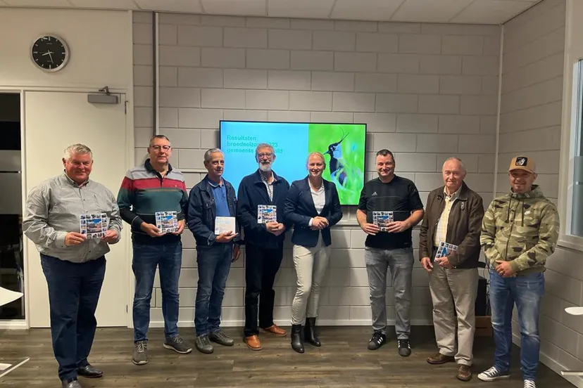 persbericht 23 060 wethouder mijntje pluimers met vrijwilligers