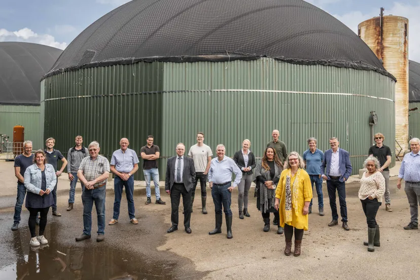 persbericht 24 033 groepsfoto vergister putter 1