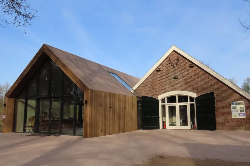 foto vooraanzicht natuurcentrum 300dpi