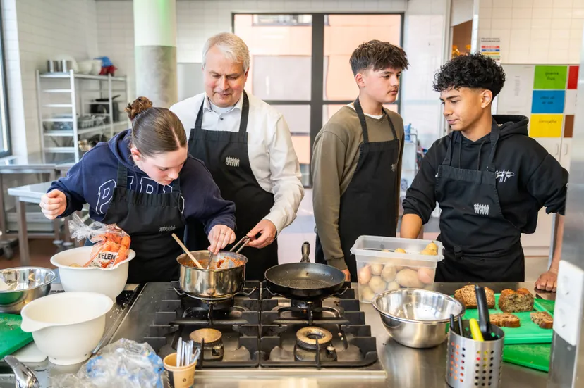 ux0m1hojwdpe3ce7hcjere3hqy7xrfxhahzubaso