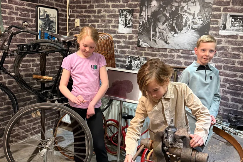 fietsen expositie ambachten museum terschuur veluwe