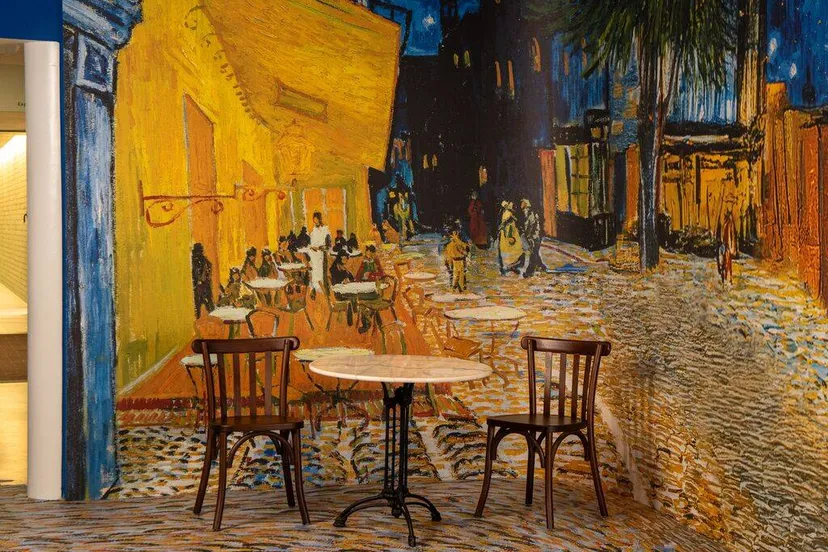 Medium-Pak een terrasje met Vincent - Join Vincent on his terrace. Photo_ Marjon Gemmeke