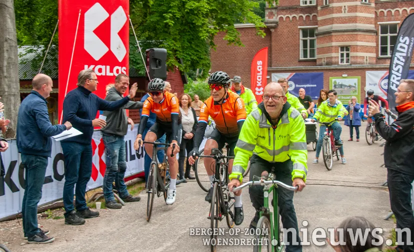 20210624 put fietsen voor titurel 000