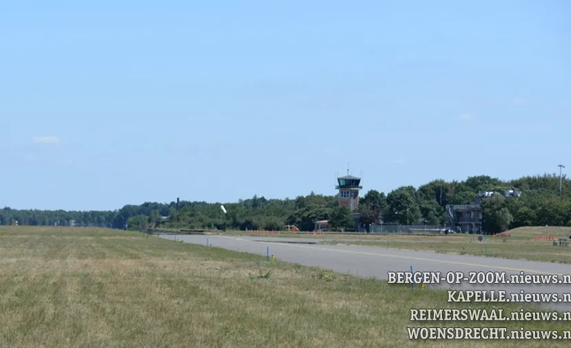 jkr hoo verkeerstoren vliegbasis 001a 8961