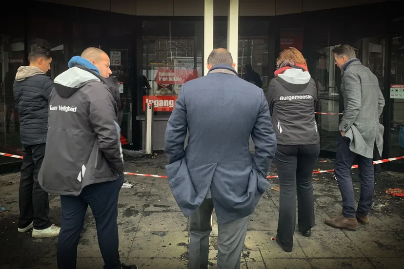 burgemeester bij dirk van den broek edited