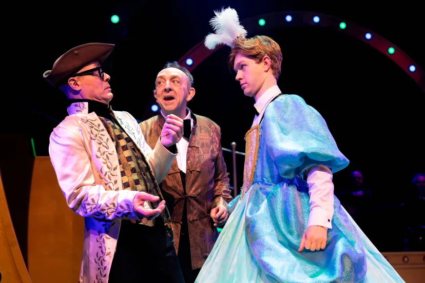 AV Fotoreportages_Ons Pap wil bij de Revue_8