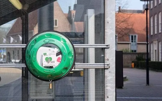 6717 fullimage aed buitenkast