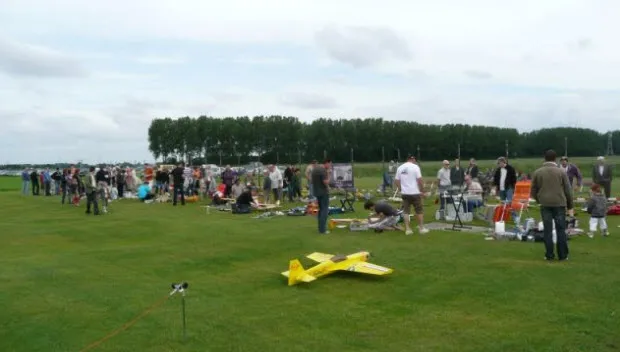 a0r9m14i258una3wkfvibzl1t vliegclub