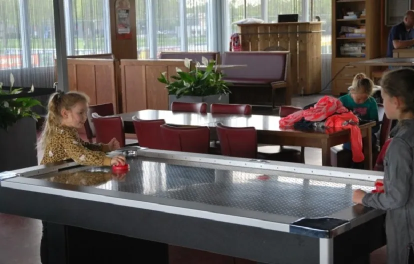 airhockeytafel voor beuningse boys