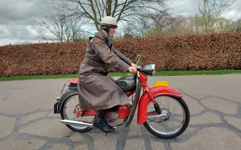 c8860da8 6802 4660 8708 cf30ab2efd96