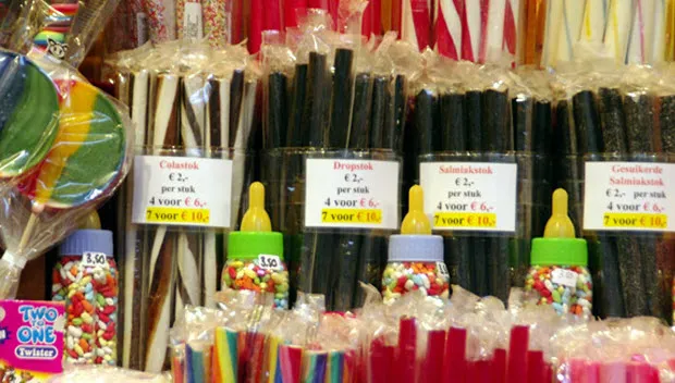 cv7f4nwbw954ivspssstlj637 kermis snoepkraam