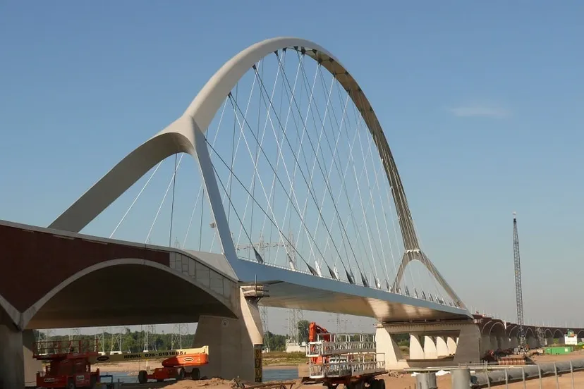 de oversteek september 2013