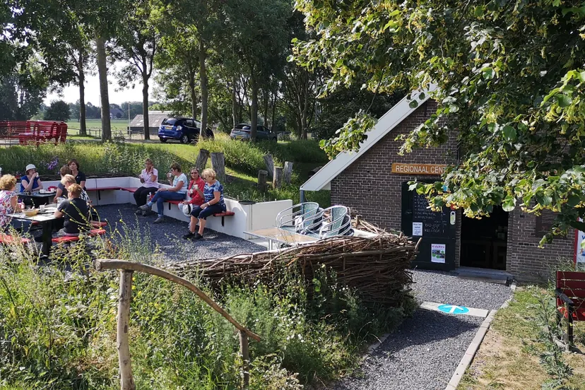 dijkterras van het dijkmagazijn