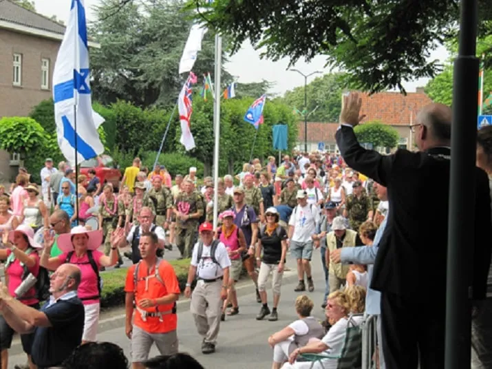 doorkomst 4daagse beuningen