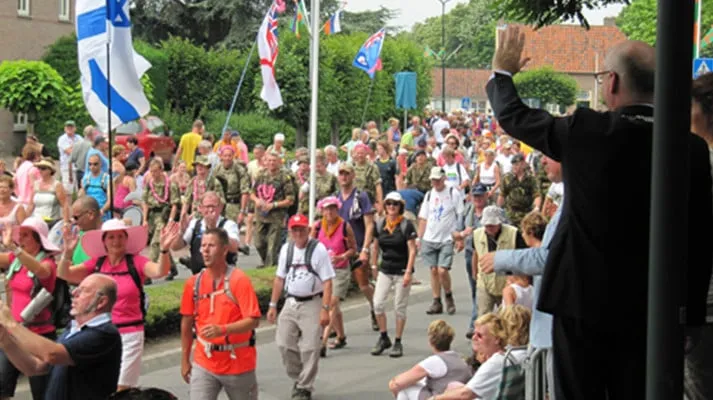 doortocht 4daagse beuningen e1436997746566