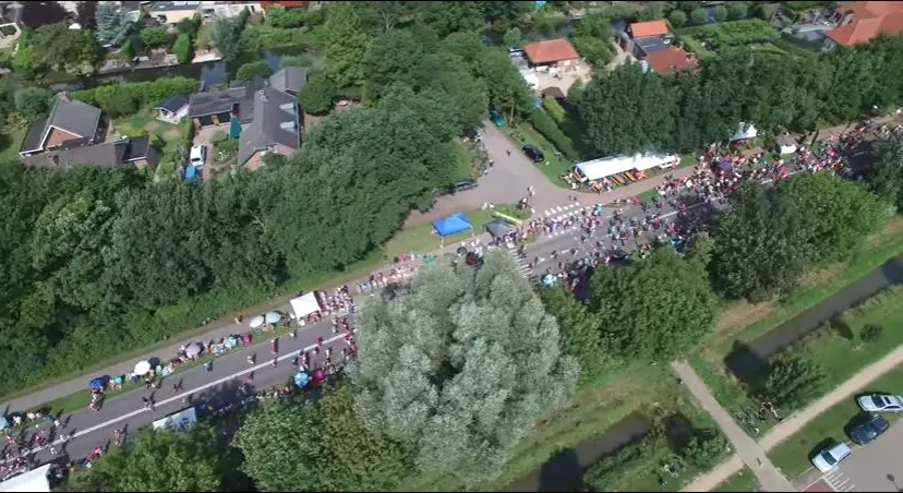 dronebeelden doorkomst nijmeegse vierdaagse beuningen