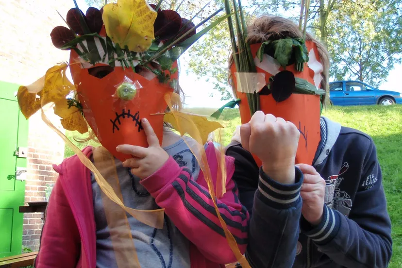 e81m29ryeasl0uenomd5utos1 fotodijkmagazijn2014 10 29halloweenmaskers