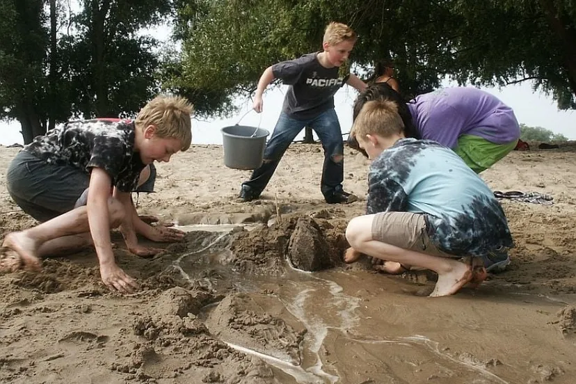 ec1220ba3c4d4d333aa439f4e90c31ad l