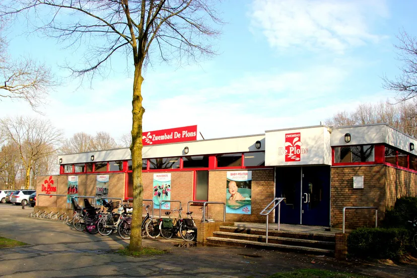 elqdvavwfaepvuyng45uwbphf zwembad de plons 2