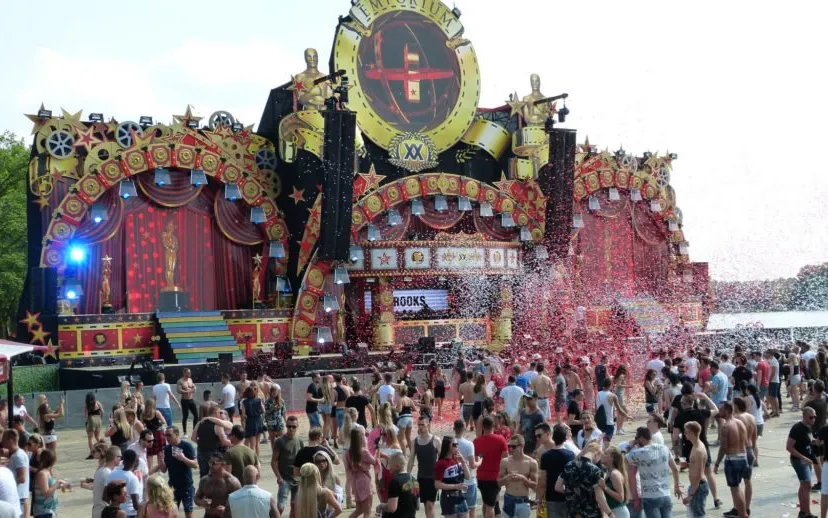 emporium 2018 0009 915x518 1