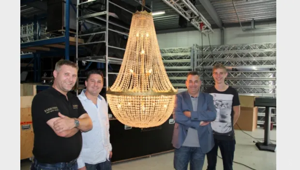 fe4j1q0xa0vdahu3mli160h52 kroonluchterverhuur