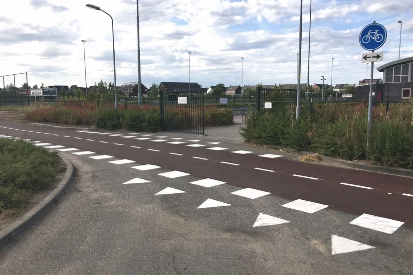 fietspad van woonwijk t hof van campe naar beuningse sportvelden open