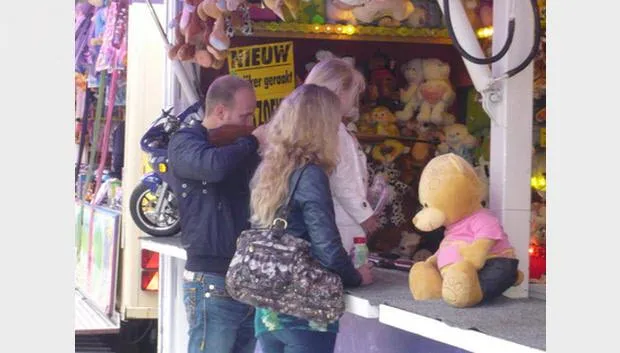 fle7hrmkc9f42c35suh15o6xk kermis schiettent