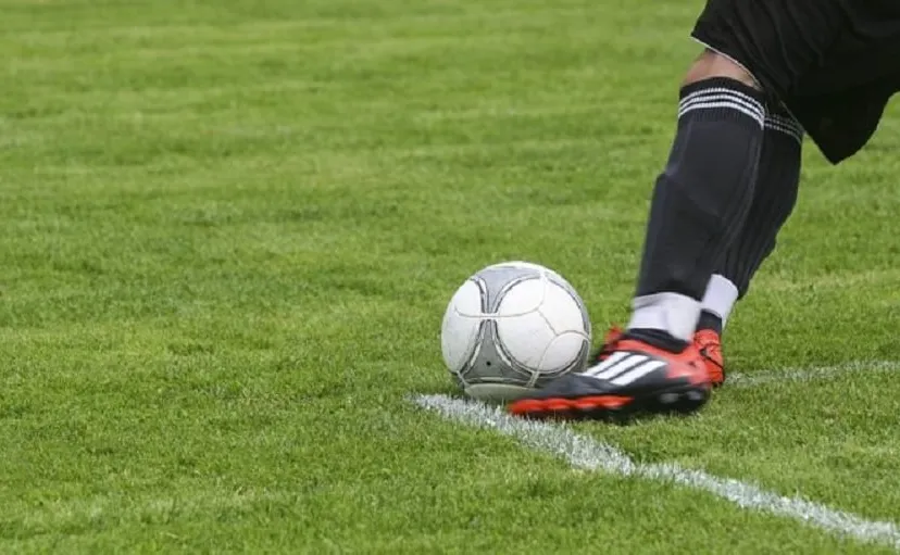 football 452569 896 511