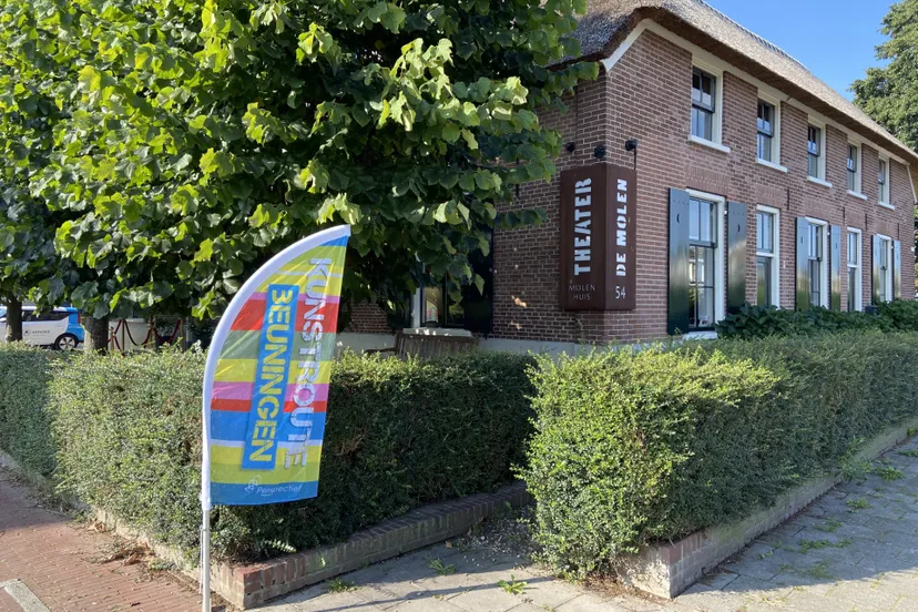 foto buiten molenhuis