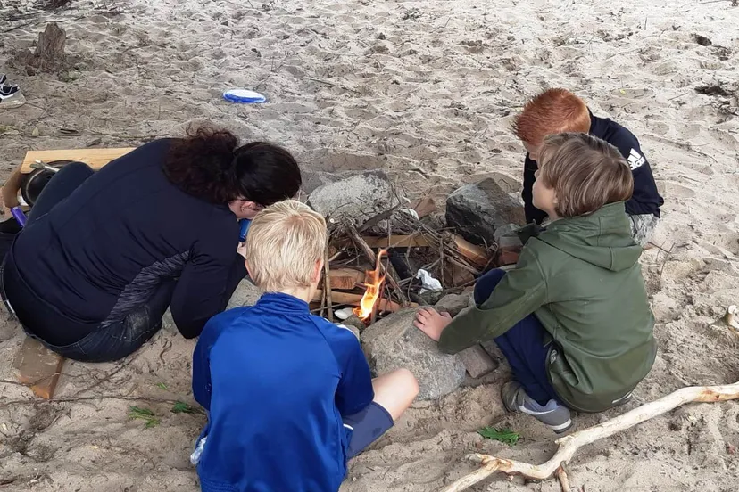 fotodijkm2023 03 29vuurmaken