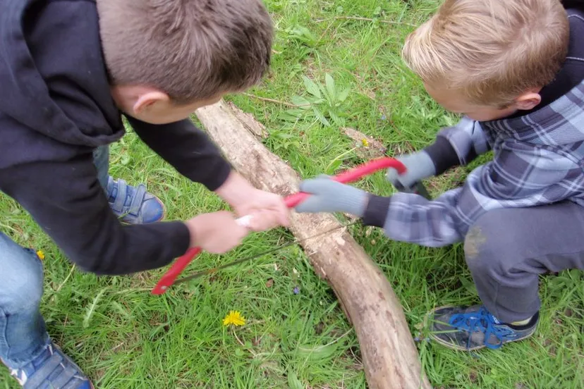 fotodijkmagazijn2019 02 13knotsenknutselen