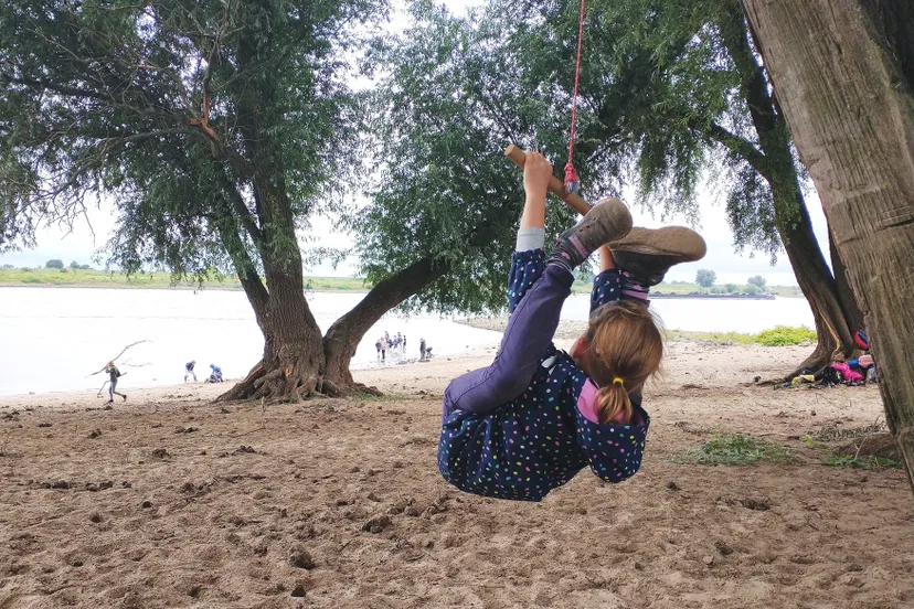 fotodijkmagazijnsamenbuitenspelen 1