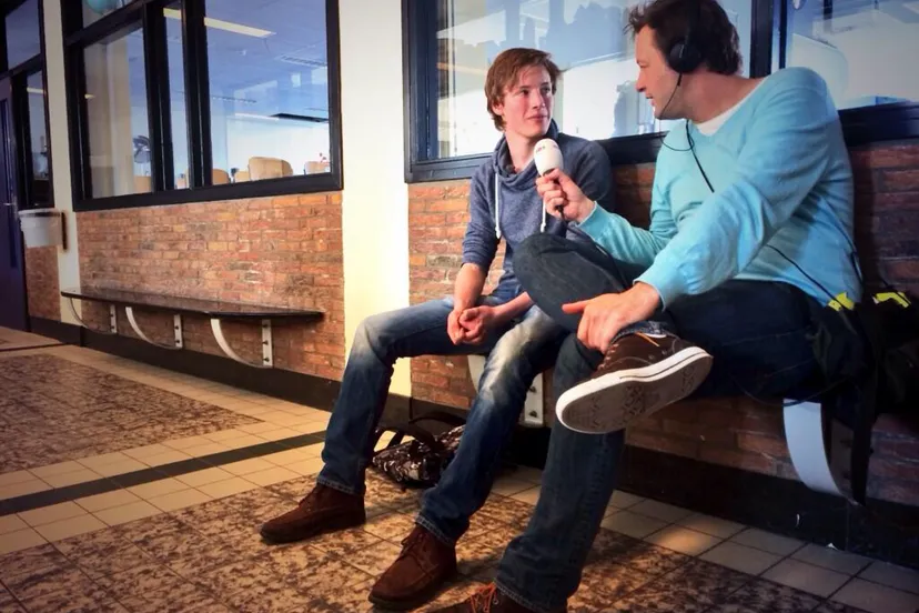 g9rsnyj8b4pqukzld6dvzulz1 dirk winnemuller tijdens interview voor 3fm