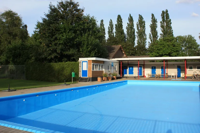 gznyoc9ysfjkzrb8vkrup1hqb zwembad de tuimelaar