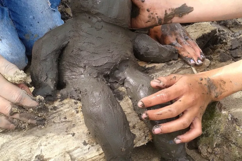 icbag7lnapzv44zote6u9es2s fotodijkm2014 07 09kleienaandewaal