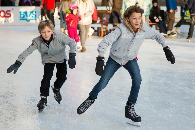 ice skating 235547 1280 e1449352670504