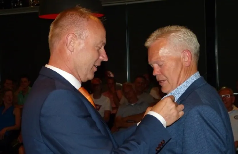 knvb onderscheiding theo veens