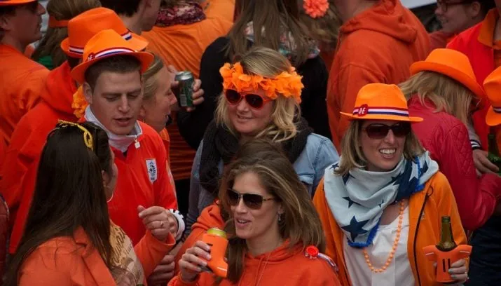 koningsdag hq eric walter cc by sa 30 2 715x408